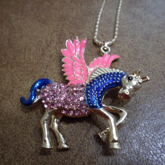 Rhinestone Horse Sweater Necklace - Picture 6 of 6
